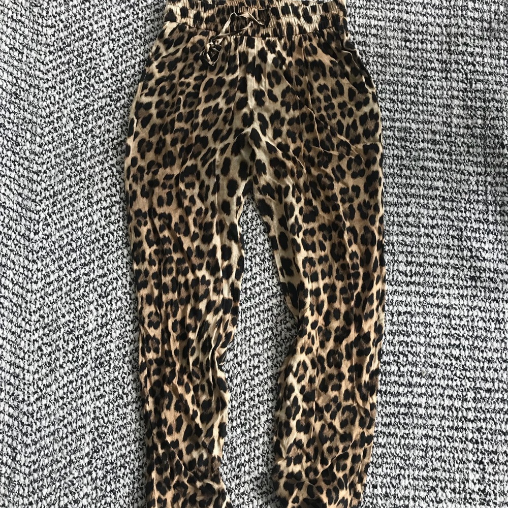 Zara drawstring leopard ankle pants XS